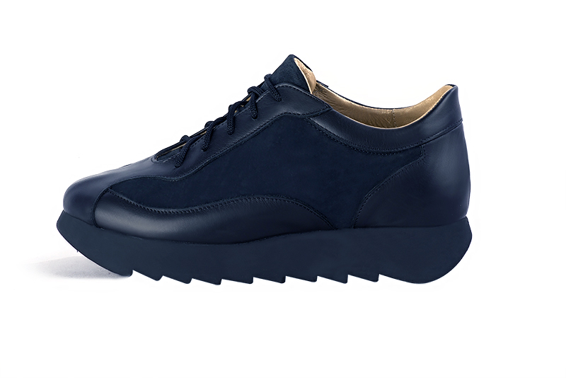 Navy blue women's elegant sneakers. Round toe. Low rubber soles. Profile view - Florence KOOIJMAN